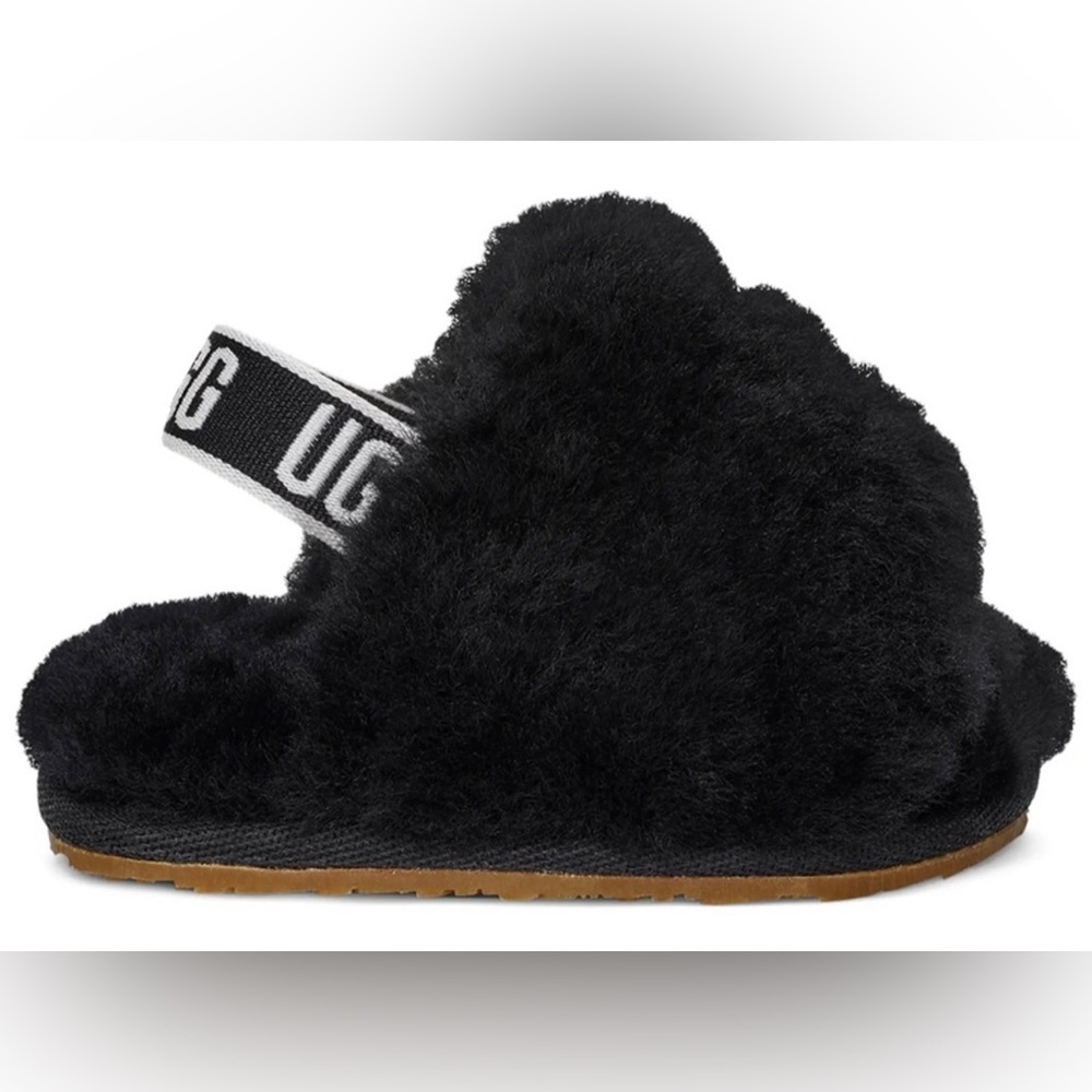 Black UGG Kids
logo-tape shearling sandals. New in box. Size 02/03 (6-12 months)
